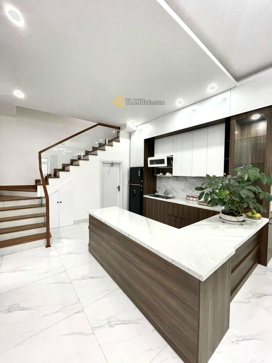 BÁN NHÀ ĐẸP ĐƯỜNG NGUYỄN CÔNG TRỨ, PHƯỜNG 8, ĐÀ LẠT