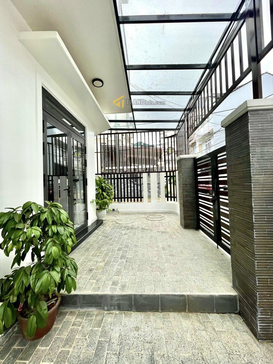 BÁN NHÀ ĐẸP ĐƯỜNG NGUYỄN CÔNG TRỨ, PHƯỜNG 8, ĐÀ LẠT