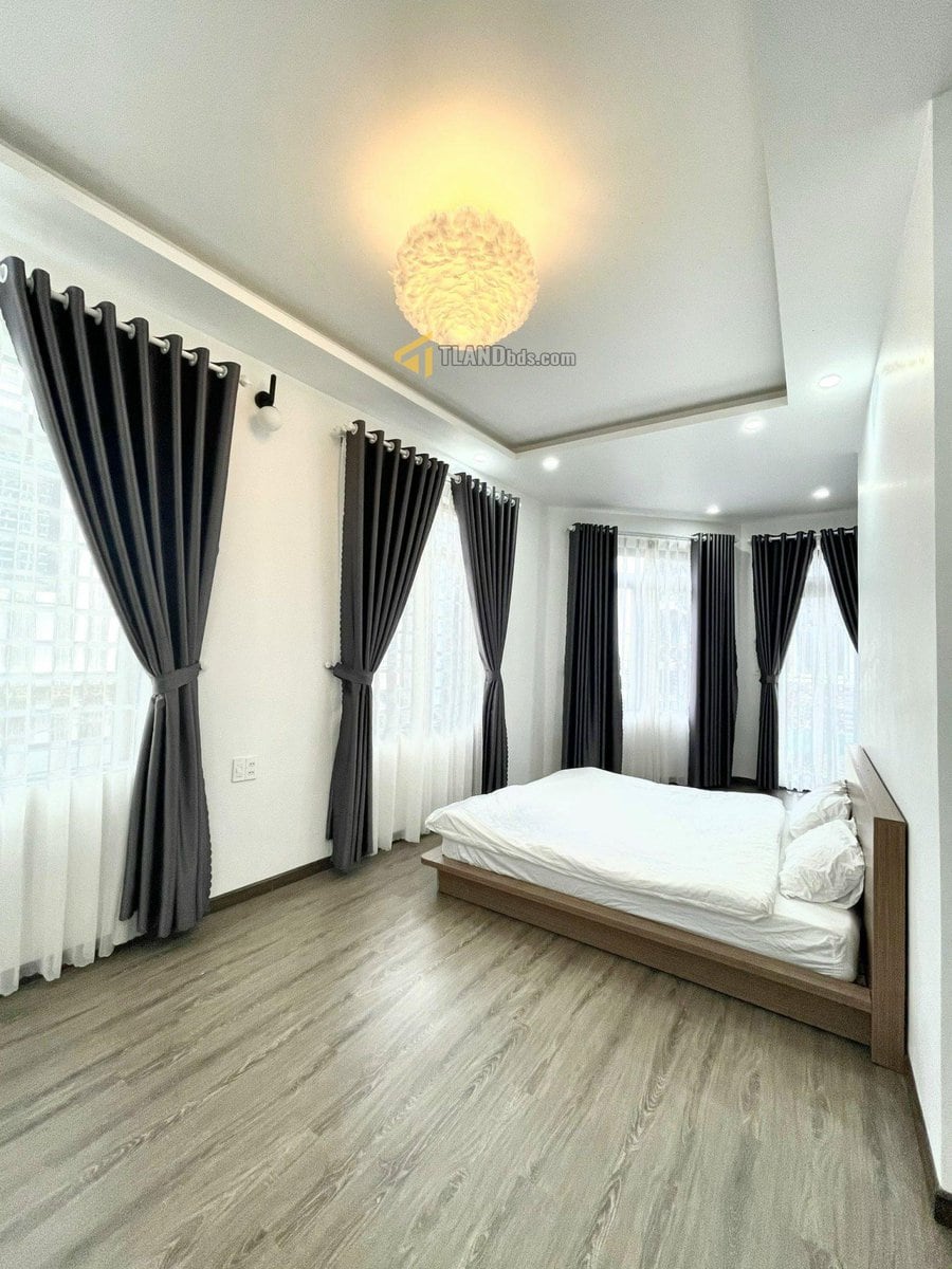 BÁN NHÀ ĐẸP ĐƯỜNG NGUYỄN CÔNG TRỨ, PHƯỜNG 8, ĐÀ LẠT