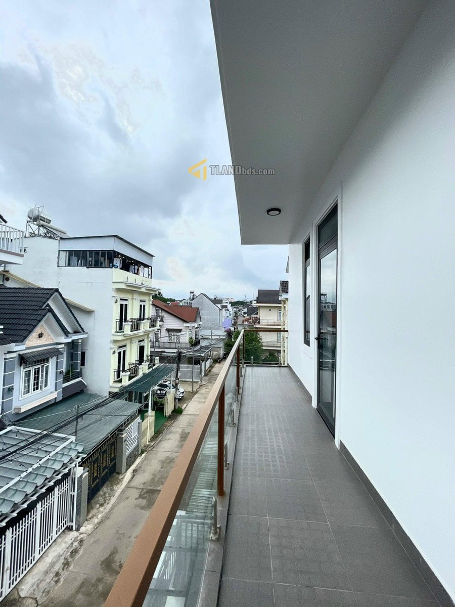 BÁN NHÀ ĐẸP ĐƯỜNG NGUYỄN CÔNG TRỨ, PHƯỜNG 8, ĐÀ LẠT