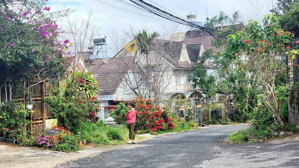 BÁN VILLA SÂN VƯỜN CỰC XINH ĐƯỜNG LÝ NAM ĐẾ, PHƯỜNG 8, ĐÀ LẠT